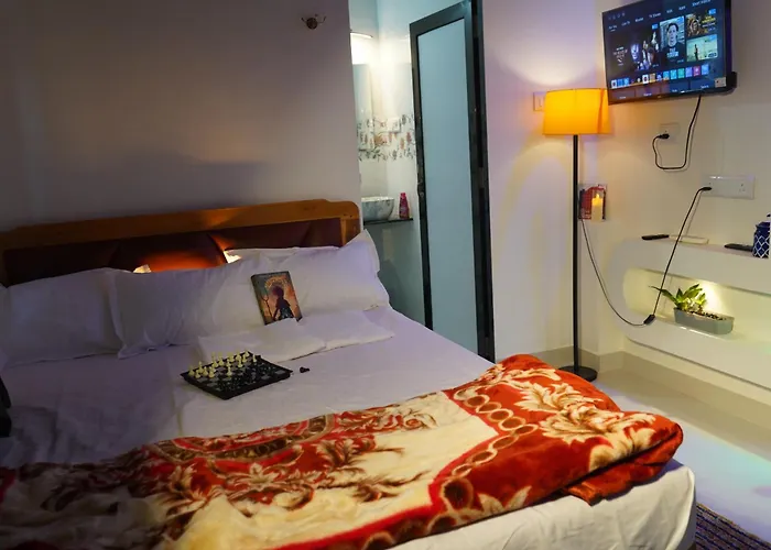 Chandrama Home\'S