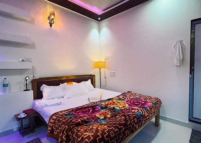 Chandrama Home\'S